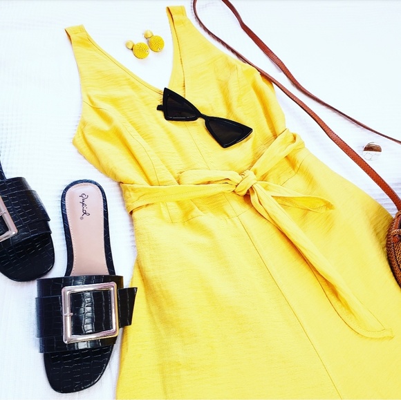 🆕️//The Maddie//Bright Yellow Jumpsuit - Picture 4 of 4